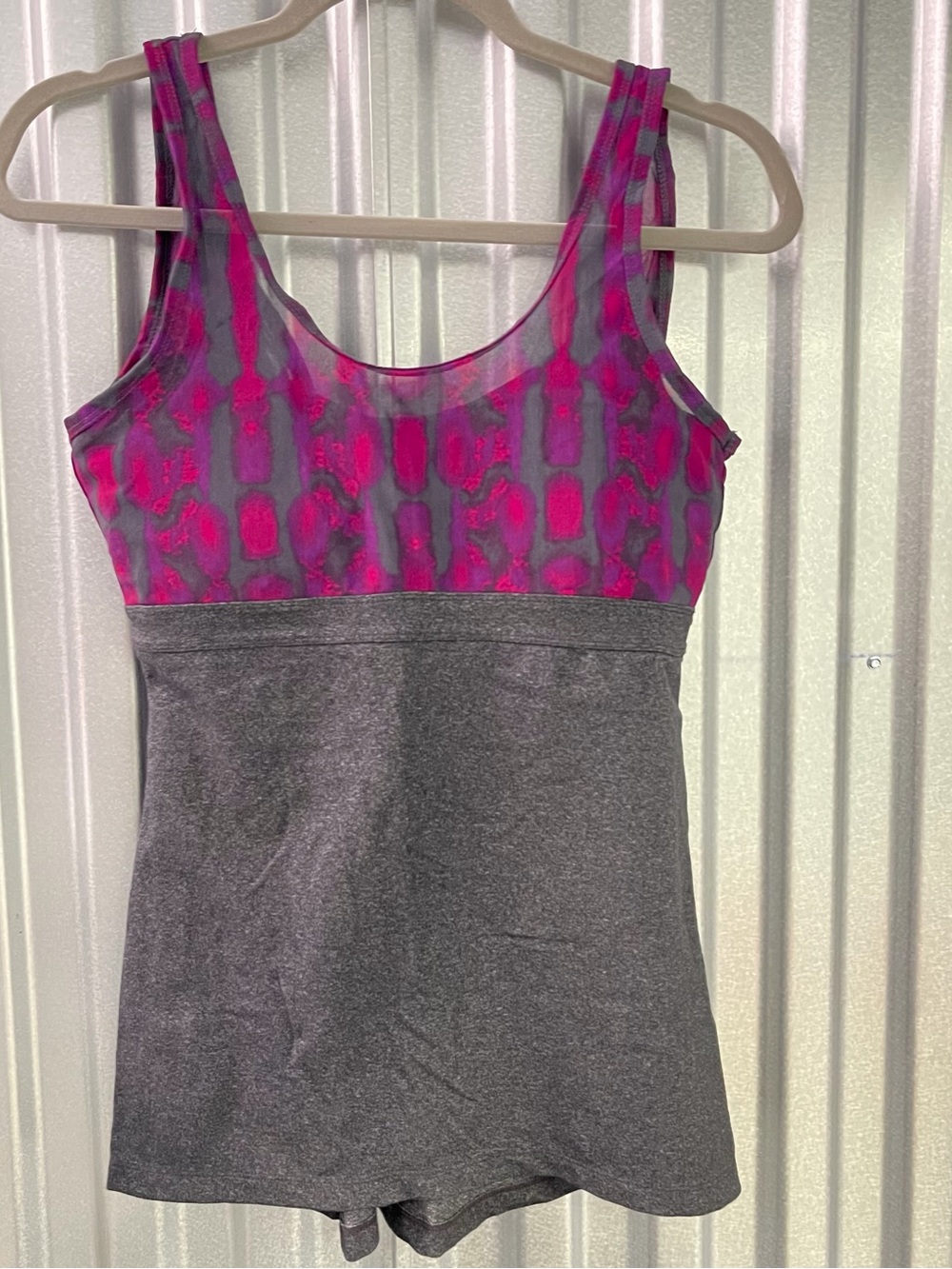 Zobha Sleeveless Athletic Romper with Pink Patterned Bodice Size 6